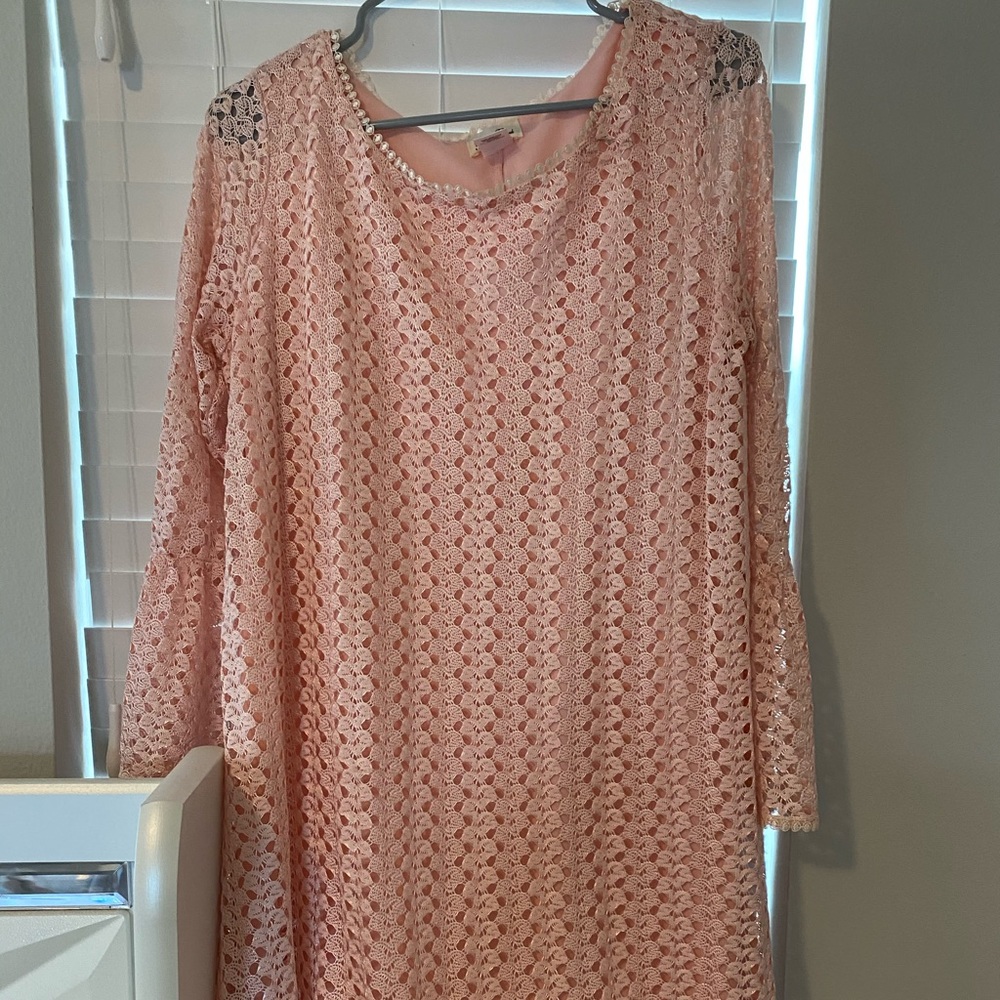 pink dress